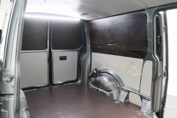 Volkswagen Transporter 2.0 TDI DSG 150 PK L2H1 2x Schuifdeur, Airco, Cruise, Camera, Apple Carplay, LED, Trekhaak, 16''