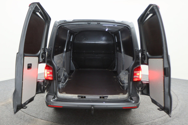 Volkswagen Transporter 2.0 TDI DSG 150 PK L2H1 2x Schuifdeur, Airco, Cruise, Camera, Apple Carplay, LED, Trekhaak, 16''