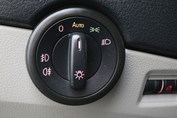 Volkswagen Transporter 2.0 TDI DSG 150 PK L2H1 2x Schuifdeur, Airco, Cruise, Camera, Apple Carplay, LED, Trekhaak, 16''