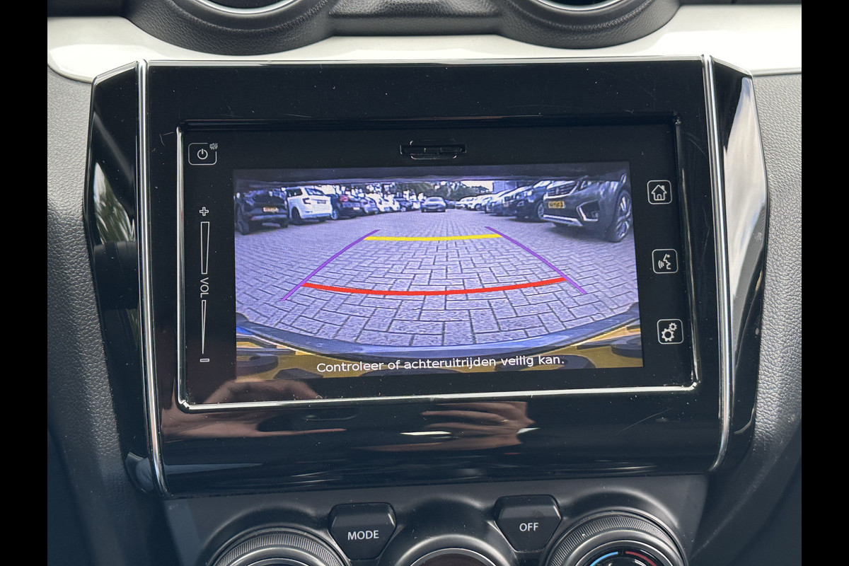 Suzuki Swift 1.0 Style Smart Hybrid Navigatie/Clima/Cruise/Camera/Keyless entry