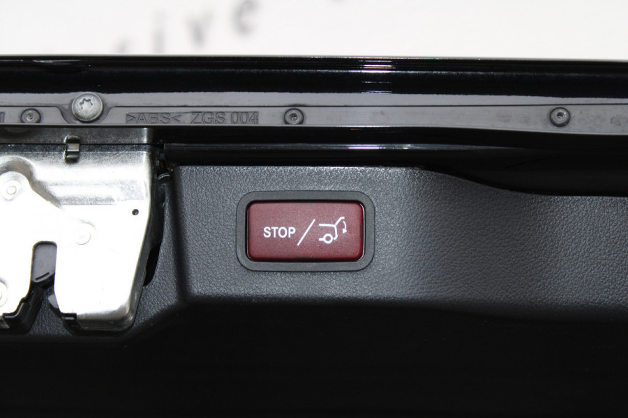 Mercedes-Benz V-Klasse 300d / XXL / DC / AMG / Luchtvering / 2x Elec Schuifd / Night Pakket / 360 Cam / Burmester / Vol Opties.