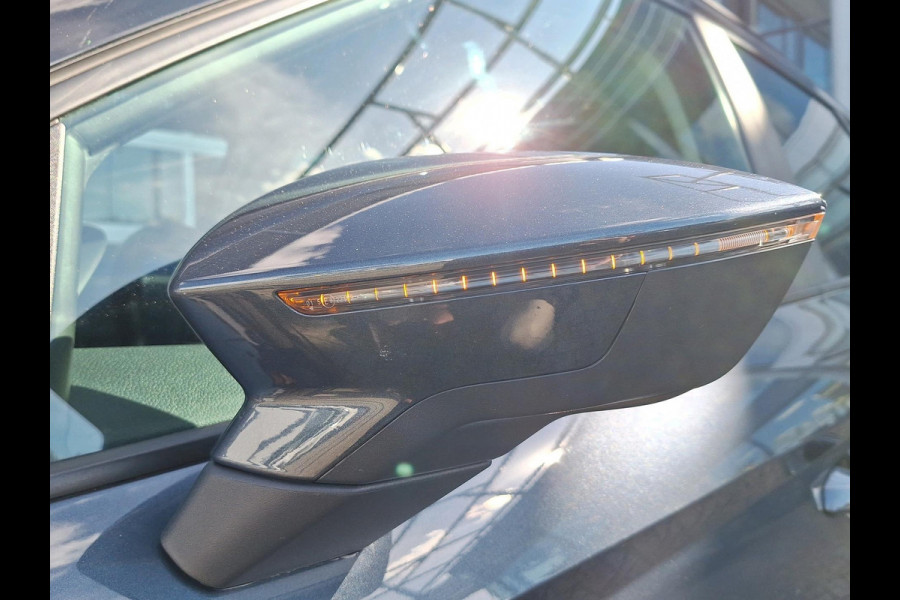 Seat Arona 1.0 TSI Style Business Intense Plus Incl. Achteruitrijcamera | Stoelverwarming | Afneembare Trekhaak