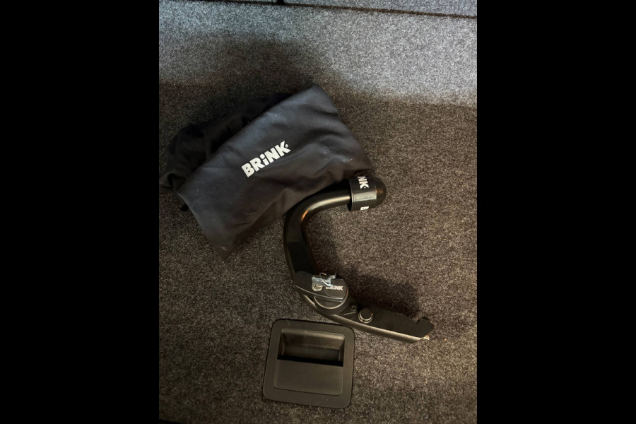 Seat Arona 1.0 TSI Style Business Intense Plus Incl. Achteruitrijcamera | Stoelverwarming | Afneembare Trekhaak