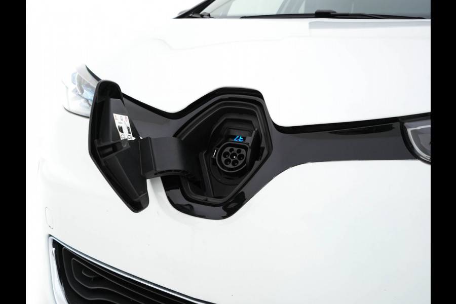 Renault ZOE R110 Bose 41 kWh ( Owned-Battery ) (3-Fase-22kW) {SOH-85%} Aut.*HEATPUMP | LEATHER | BOSE-AUDIO | KEYLESS | CRUISE |  NAVI-FULLMAP | CAMERA | DIGI-COCKPIT | HEATED-COMFORTSEATS | ECC | PDC | FULL-LED | PRIVACYGLASS | 17"ALU*
