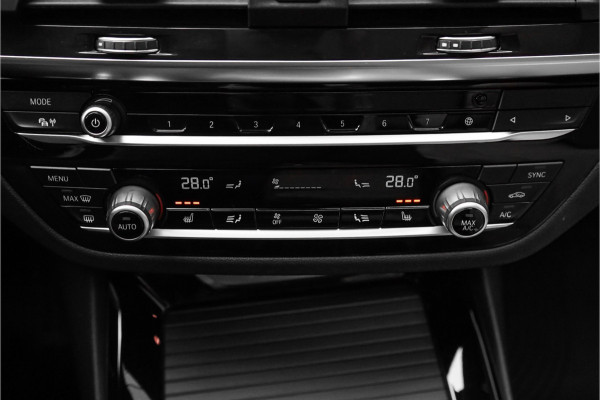 BMW X3 xDrive30e High Ex M-Sport Pano Keyless Trekhaak Camera 19"