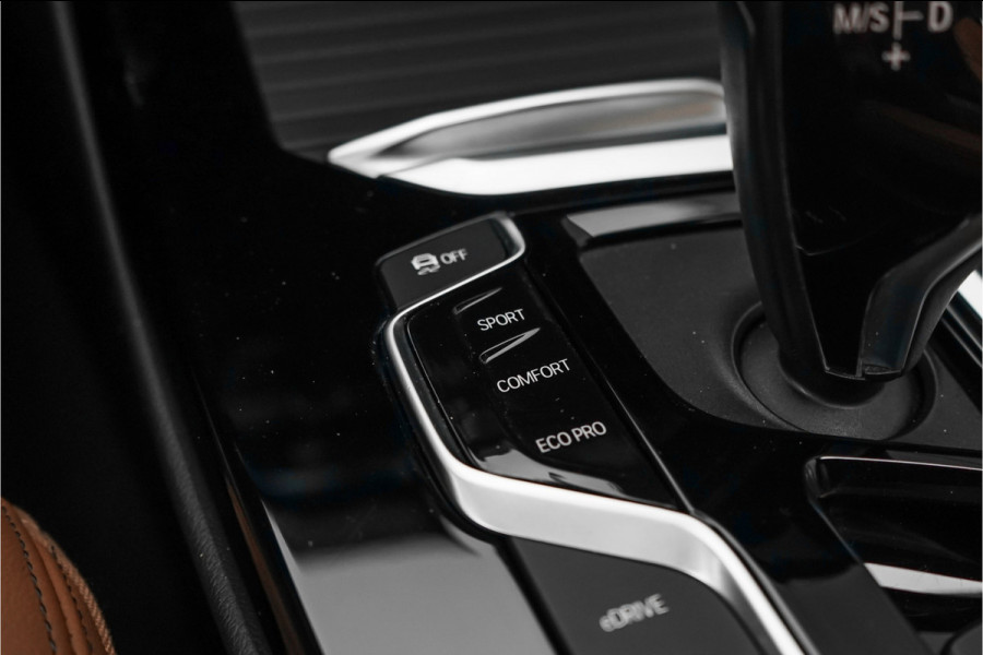 BMW X3 xDrive30e High Ex M-Sport Pano Keyless Trekhaak Camera 19"