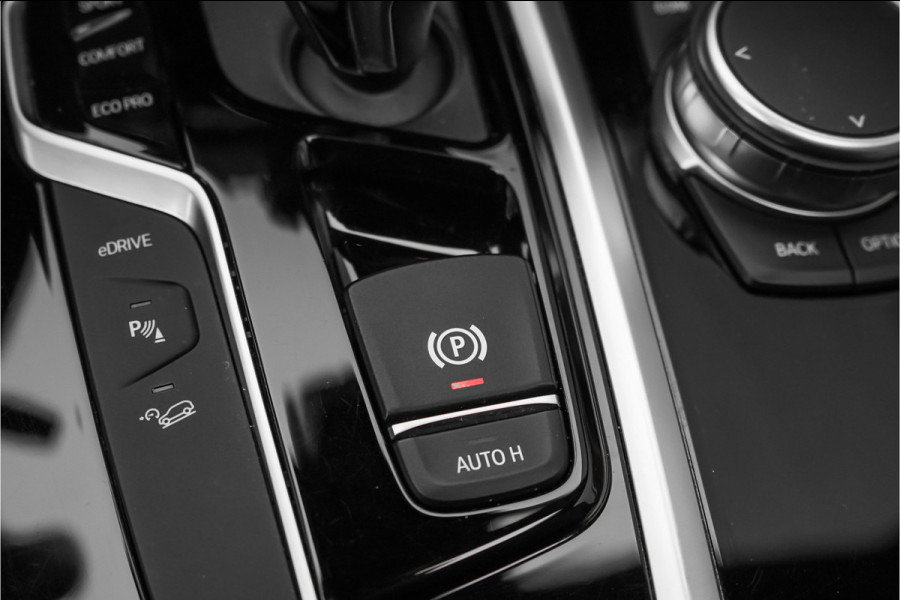 BMW X3 xDrive30e High Ex M-Sport Pano Keyless Trekhaak Camera 19"