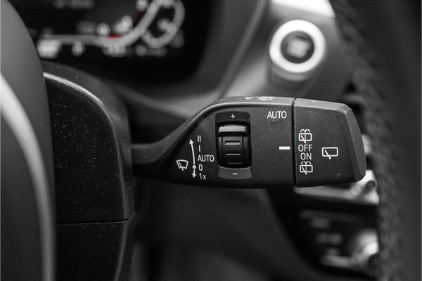 BMW X3 xDrive30e High Ex M-Sport Pano Keyless Trekhaak Camera 19"