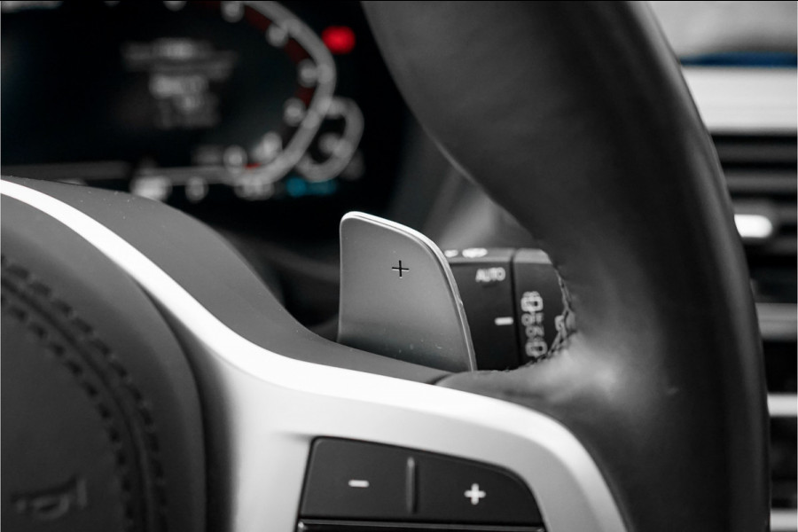 BMW X3 xDrive30e High Ex M-Sport Pano Keyless Trekhaak Camera 19"