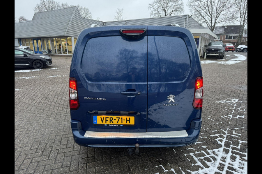 Peugeot Partner 1.5 BlueHDI Asphalt Long | SCI | 130pk Automaat | Adaptieve Cruise |  Side bars | Stoelverwarming | 3 zits | Vooruitverwarming | Lichtmetaal