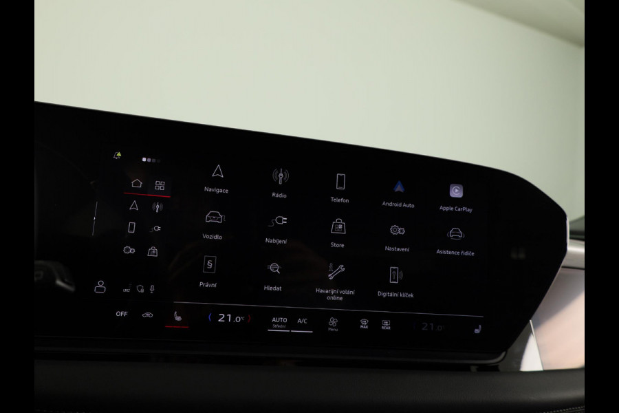 Audi A6 Avant e-tron Advanced edition performance 100 kWh 367 pk | Navigatie | Warmtepomp | Parkeersensoren (Park assist) | Rondomzicht camera | Elektr. voorstoelen | Stoelverwarming v/a | Matrix LED |