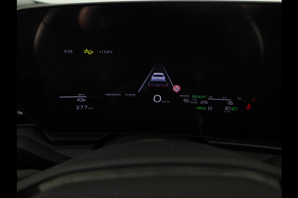 Audi A6 Avant e-tron Advanced edition performance 100 kWh 367 pk | Navigatie | Warmtepomp | Parkeersensoren (Park assist) | Rondomzicht camera | Elektr. voorstoelen | Stoelverwarming v/a | Matrix LED |