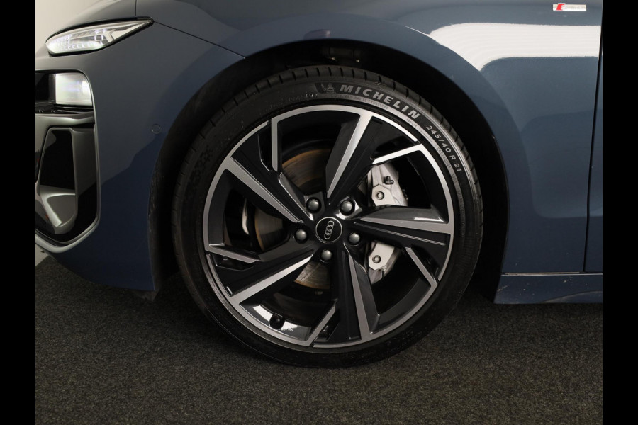 Audi A6 Avant e-tron Advanced edition performance 100 kWh 367 pk | Navigatie | Warmtepomp | Parkeersensoren (Park assist) | Rondomzicht camera | Elektr. voorstoelen | Stoelverwarming v/a | Matrix LED |