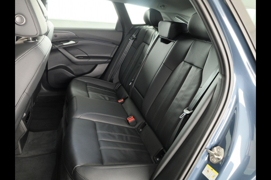 Audi A6 Avant e-tron Advanced edition performance 100 kWh 367 pk | Navigatie | Warmtepomp | Parkeersensoren (Park assist) | Rondomzicht camera | Elektr. voorstoelen | Stoelverwarming v/a | Matrix LED |