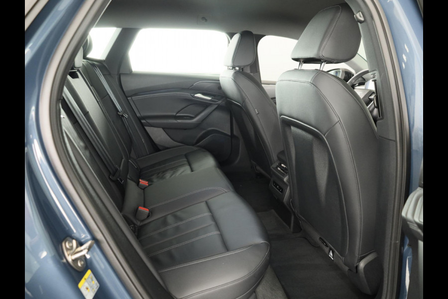 Audi A6 Avant e-tron Advanced edition performance 100 kWh 367 pk | Navigatie | Warmtepomp | Parkeersensoren (Park assist) | Rondomzicht camera | Elektr. voorstoelen | Stoelverwarming v/a | Matrix LED |