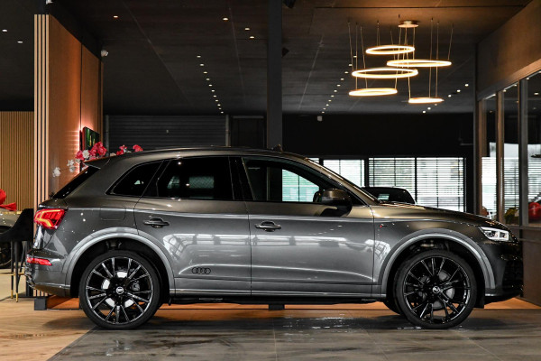 Audi Q5 50 TFSI e quattro S edition. Pano, Carbon, Sfeer, Camera, Virtual, Keyless, Matrix, 22'', Trekhaak!