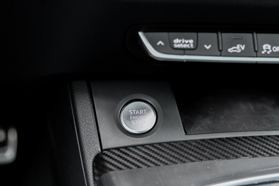 Audi Q5 50 TFSI e quattro S edition. Pano, Carbon, Sfeer, Camera, Virtual, Keyless, Matrix, 22'', Trekhaak!