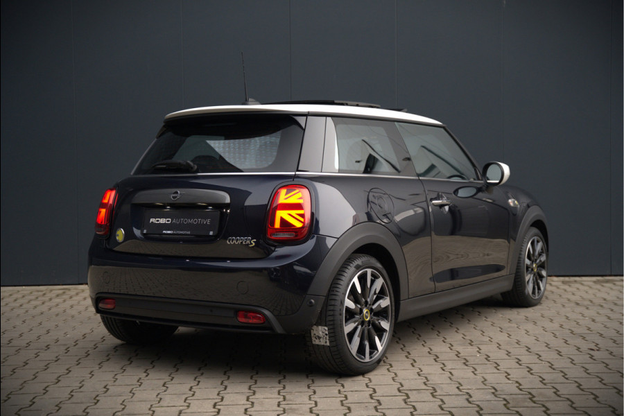 MINI Mini Electric Yours 33 kWh | Panoramadak | Harman Kardon | Head-Up Display | Union Jack | Stoelverwarming | Keyless | Apple Carplay | Navigatie | Camera | Parkeersensoren | Warmtepomp | Leer | Cruise Control | DAB |