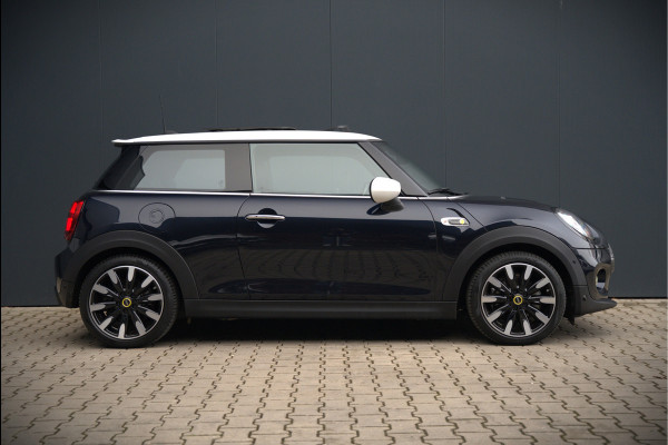 MINI Mini Electric Yours 33 kWh | Panoramadak | Harman Kardon | Head-Up Display | Union Jack | Stoelverwarming | Keyless | Apple Carplay | Navigatie | Camera | Parkeersensoren | Warmtepomp | Leer | Cruise Control | DAB |