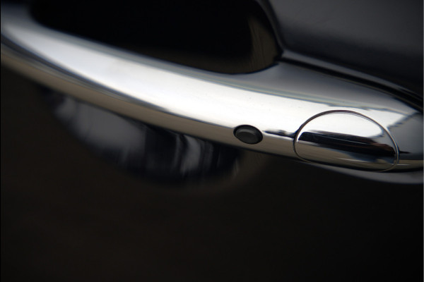 MINI Mini Electric Yours 33 kWh | Panoramadak | Harman Kardon | Head-Up Display | Union Jack | Stoelverwarming | Keyless | Apple Carplay | Navigatie | Camera | Parkeersensoren | Warmtepomp | Leer | Cruise Control | DAB |