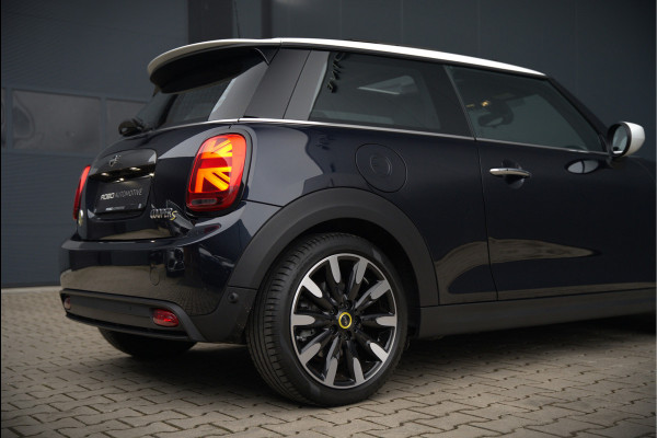 MINI Mini Electric Yours 33 kWh | Panoramadak | Harman Kardon | Head-Up Display | Union Jack | Stoelverwarming | Keyless | Apple Carplay | Navigatie | Camera | Parkeersensoren | Warmtepomp | Leer | Cruise Control | DAB |