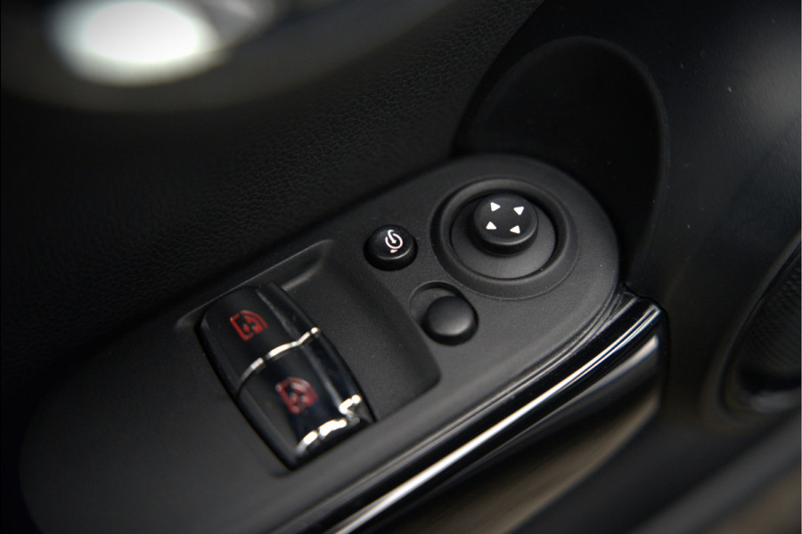 MINI Mini Electric Yours 33 kWh | Panoramadak | Harman Kardon | Head-Up Display | Union Jack | Stoelverwarming | Keyless | Apple Carplay | Navigatie | Camera | Parkeersensoren | Warmtepomp | Leer | Cruise Control | DAB |