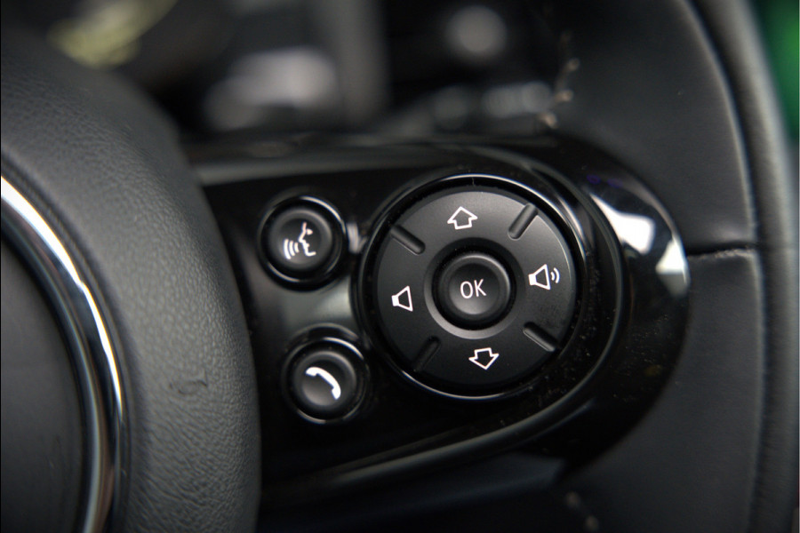 MINI Mini Electric Yours 33 kWh | Panoramadak | Harman Kardon | Head-Up Display | Union Jack | Stoelverwarming | Keyless | Apple Carplay | Navigatie | Camera | Parkeersensoren | Warmtepomp | Leer | Cruise Control | DAB |