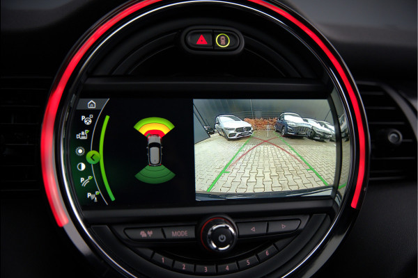 MINI Mini Electric Yours 33 kWh | Panoramadak | Harman Kardon | Head-Up Display | Union Jack | Stoelverwarming | Keyless | Apple Carplay | Navigatie | Camera | Parkeersensoren | Warmtepomp | Leer | Cruise Control | DAB |