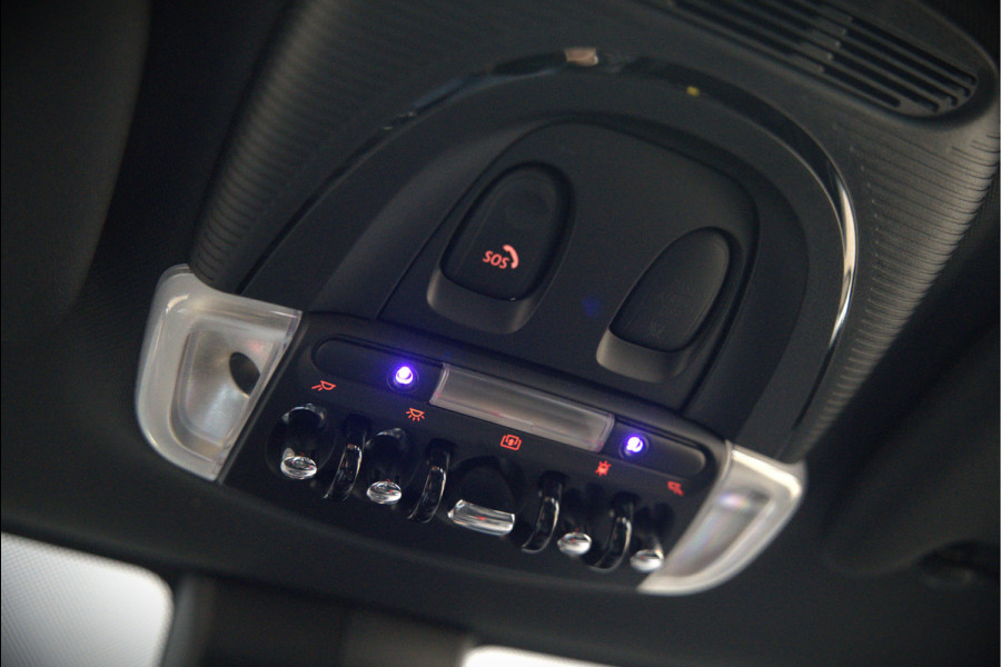 MINI Mini Electric Yours 33 kWh | Panoramadak | Harman Kardon | Head-Up Display | Union Jack | Stoelverwarming | Keyless | Apple Carplay | Navigatie | Camera | Parkeersensoren | Warmtepomp | Leer | Cruise Control | DAB |