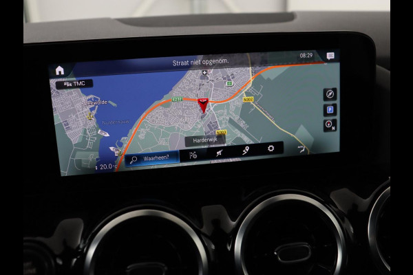 Mercedes-Benz B-Klasse 180 Business Solution | Panoramadak | Stoelverwarming | Carplay | Camera | Half leder | Navigatie | Park Assist | Keyless | Widescreen | Full LED