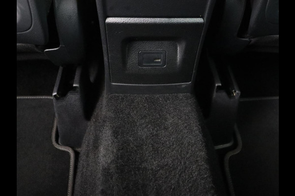 Mercedes-Benz B-Klasse 180 Business Solution | Panoramadak | Stoelverwarming | Carplay | Camera | Half leder | Navigatie | Park Assist | Keyless | Widescreen | Full LED