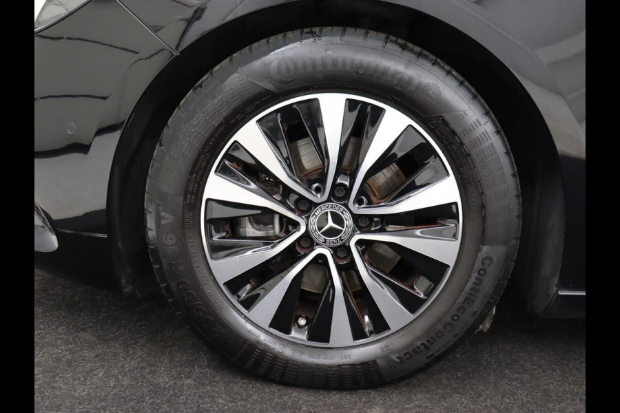 Mercedes-Benz B-Klasse 180 Business Solution | Panoramadak | Stoelverwarming | Carplay | Camera | Half leder | Navigatie | Park Assist | Keyless | Widescreen | Full LED