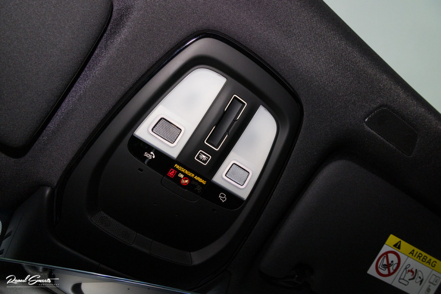 Volvo XC60 2.0 T8 Plug-in hybrid AWD Plus Black Edition | Luchtvering | Harman Kardon | Adaptieve cruise | Panorama dak | Nieuw |