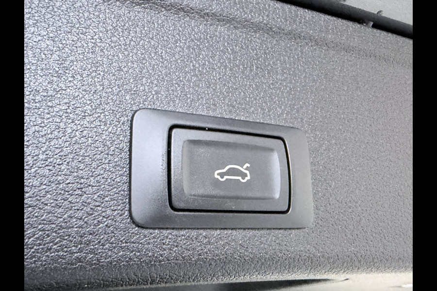 Audi A4 Avant 35 TFSI S Edition NW Model / Navi / Camera / Led / Trekhaak