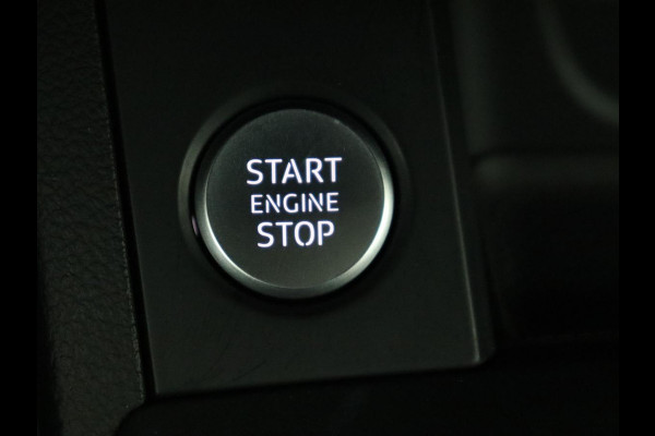 Audi A4 35 TFSI S edition | Leder | Stoelverwarming | Adaptive cruise | Memory | Camera | Carplay | Side Assist | Navigatie | Full LED | Climate control | S Line