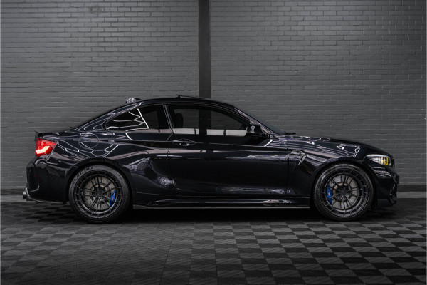 BMW 2 Serie Coupé M2 DCT | NOVA PERFORMANCE 19 INCH CUSTOM WHEELS | CS STOELEN | CS STUUR | CARBON INTERIEUR EN EXTERIEUR| voorzien van Target Blu Eye 2 en Laser Track Flare