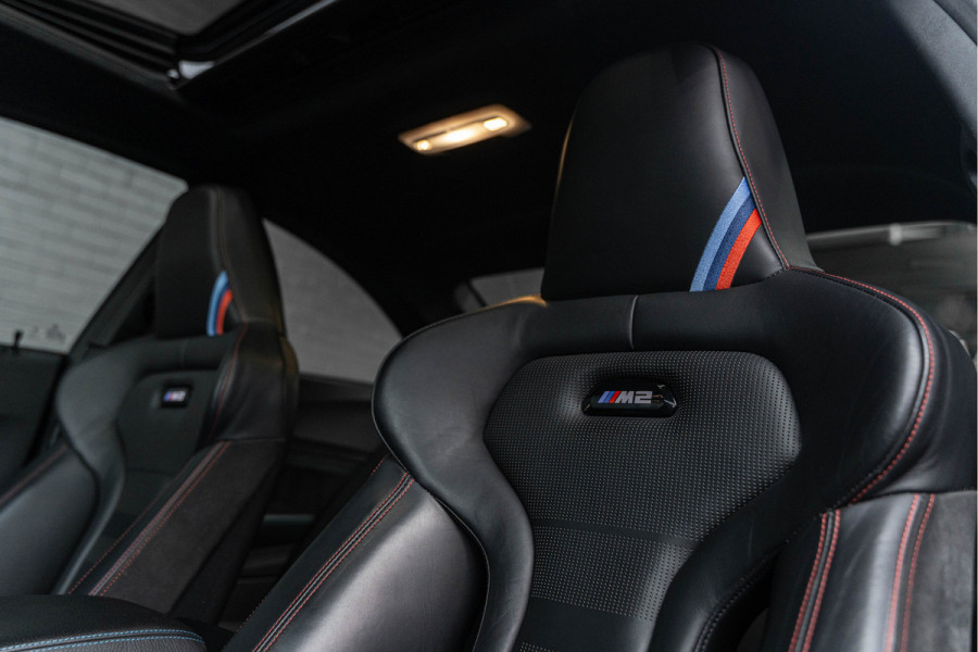 BMW 2 Serie Coupé M2 DCT | NOVA PERFORMANCE 19 INCH CUSTOM WHEELS | CS STOELEN | CS STUUR | CARBON INTERIEUR EN EXTERIEUR| voorzien van Target Blu Eye 2 en Laser Track Flare