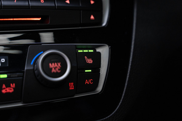 BMW 2 Serie Coupé M2 DCT | NOVA PERFORMANCE 19 INCH CUSTOM WHEELS | CS STOELEN | CS STUUR | CARBON INTERIEUR EN EXTERIEUR| voorzien van Target Blu Eye 2 en Laser Track Flare