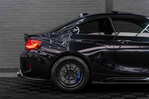 BMW 2 Serie Coupé M2 DCT | NOVA PERFORMANCE 19 INCH CUSTOM WHEELS | CS STOELEN | CS STUUR | CARBON INTERIEUR EN EXTERIEUR| voorzien van Target Blu Eye 2 en Laser Track Flare