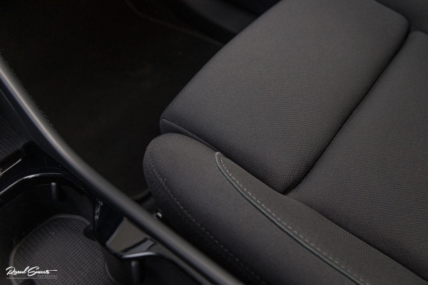 Volvo XC40 Recharge Twin Plus 82 kWh | Zwenkbare trekhaak | Adaptieve cruise | Blis | Full LED |