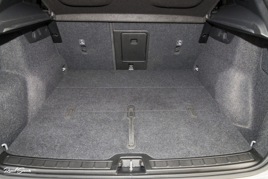 Volvo XC40 Recharge Twin Plus 82 kWh | Zwenkbare trekhaak | Adaptieve cruise | Blis | Full LED |