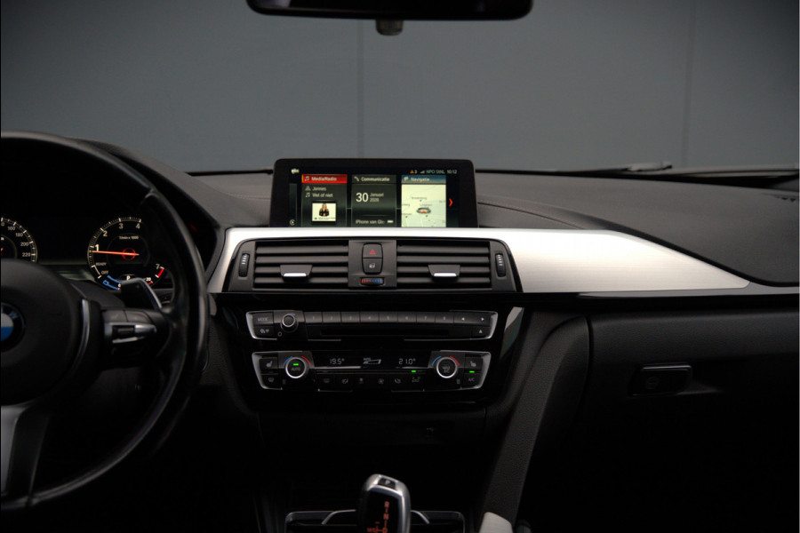 BMW 4 Serie Gran Coupé 420i Corporate Lease High Executive M Sport | M Performance | Stoelverwarming | Apple Carplay | Navigatie | Camera | Cruise Control | HIFI | Keyless | Digital Dash | DAB