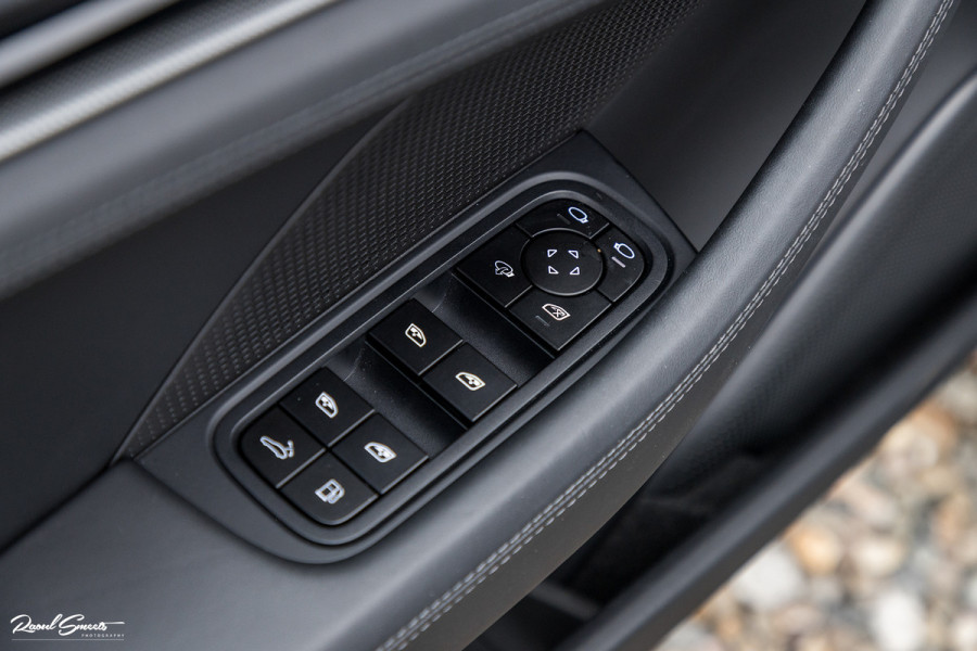 Porsche Panamera 2.9 4 E-Hybrid | 470 Pk | Nieuw model | SportDesign | Sport Chrono | Adaptieve Cruise | Memory | Matrix |