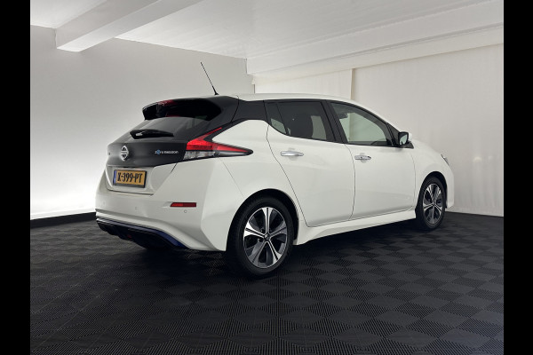 Nissan Leaf N-Connecta 40 kWh Aut. *ADAPTIVE-CRUISE | NAVI-FULLMAP | TOPVIEW | CARPLAY | KEYLESS | BLIND-SPOT |  DIGI-COCKPIT | COMFORT-SEATS | DAB | ECC | PDC | HEATED-SEATS | 17"ALU*