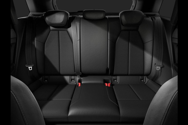 Audi Q4 e-tron 45 quattro S Edition 82 kWh 286pk | Panoramadak | Elektrisch verstelbare stoelen | 20 inch Lichtmetalen velgen | Adaptieve cruise controle