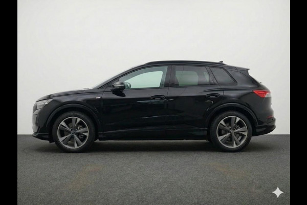 Audi Q4 e-tron 45 quattro S Edition 82 kWh 286pk | Panoramadak | Elektrisch verstelbare stoelen | 20 inch Lichtmetalen velgen | Adaptieve cruise controle