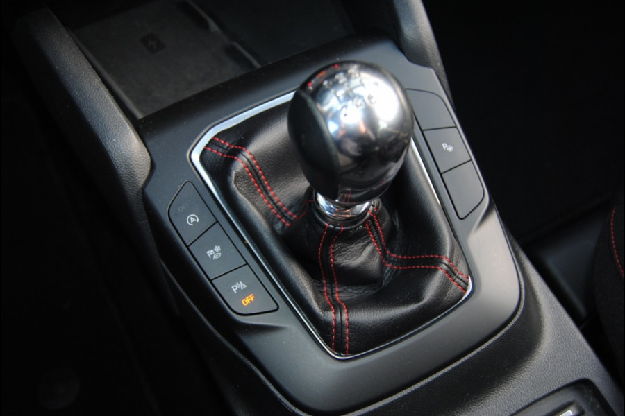 Ford FOCUS Wagon 1.0 EBH ST Line St.