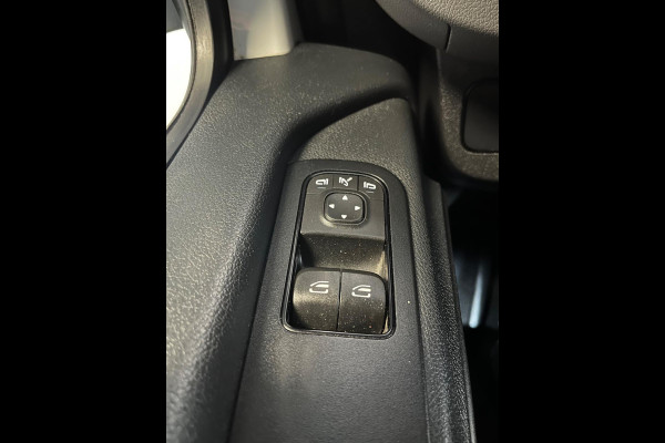 Mercedes-Benz Sprinter Automaat 211 2.2 CDI L2H2 3Persoons, Imperiaal + Trap, Kast, M-BUX, Trekhaak, RIJKLAARPRIJS! NETTE BUS!