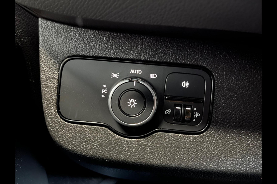 Mercedes-Benz Sprinter Automaat 211 2.2 CDI L2H2 3Persoons, Imperiaal + Trap, Kast, M-BUX, Trekhaak, RIJKLAARPRIJS! NETTE BUS!