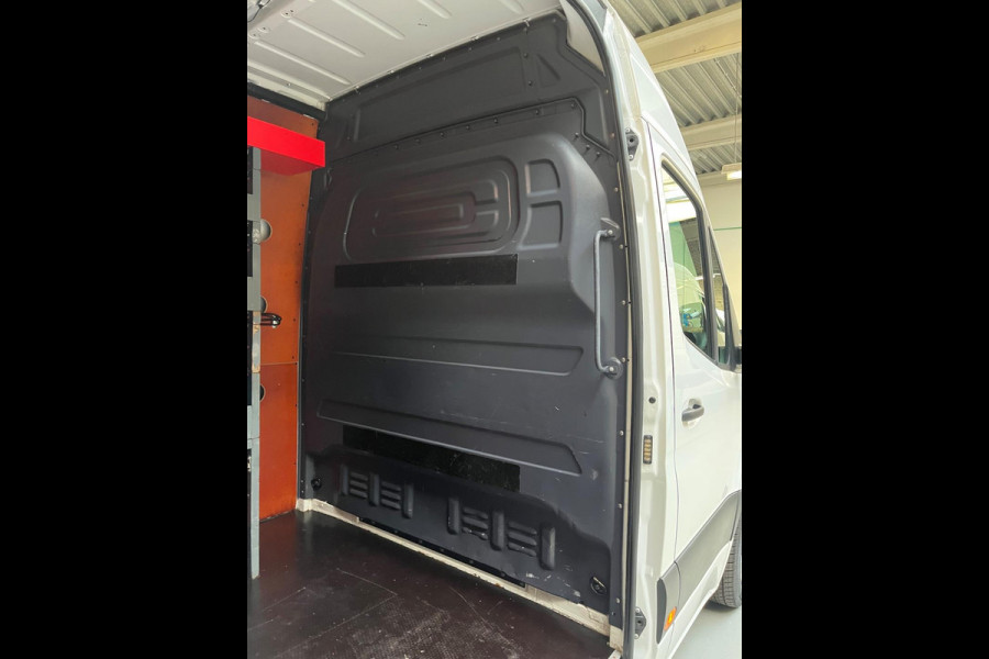 Mercedes-Benz Sprinter Automaat 211 2.2 CDI L2H2 3Persoons, Imperiaal + Trap, Kast, M-BUX, Trekhaak, RIJKLAARPRIJS! NETTE BUS!